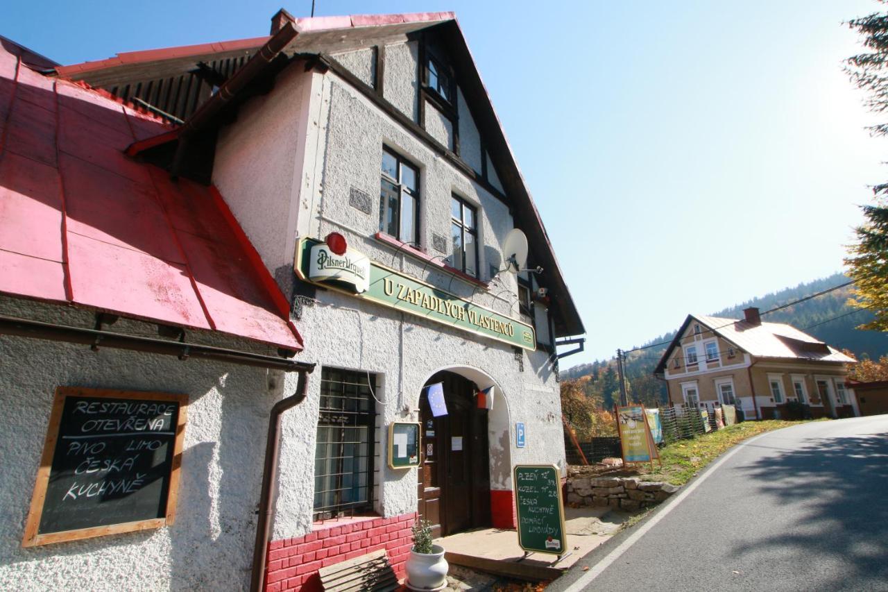 Penzion Paseky U Zapadlych Vlastencu Paseky nad Jizerou Exterior foto