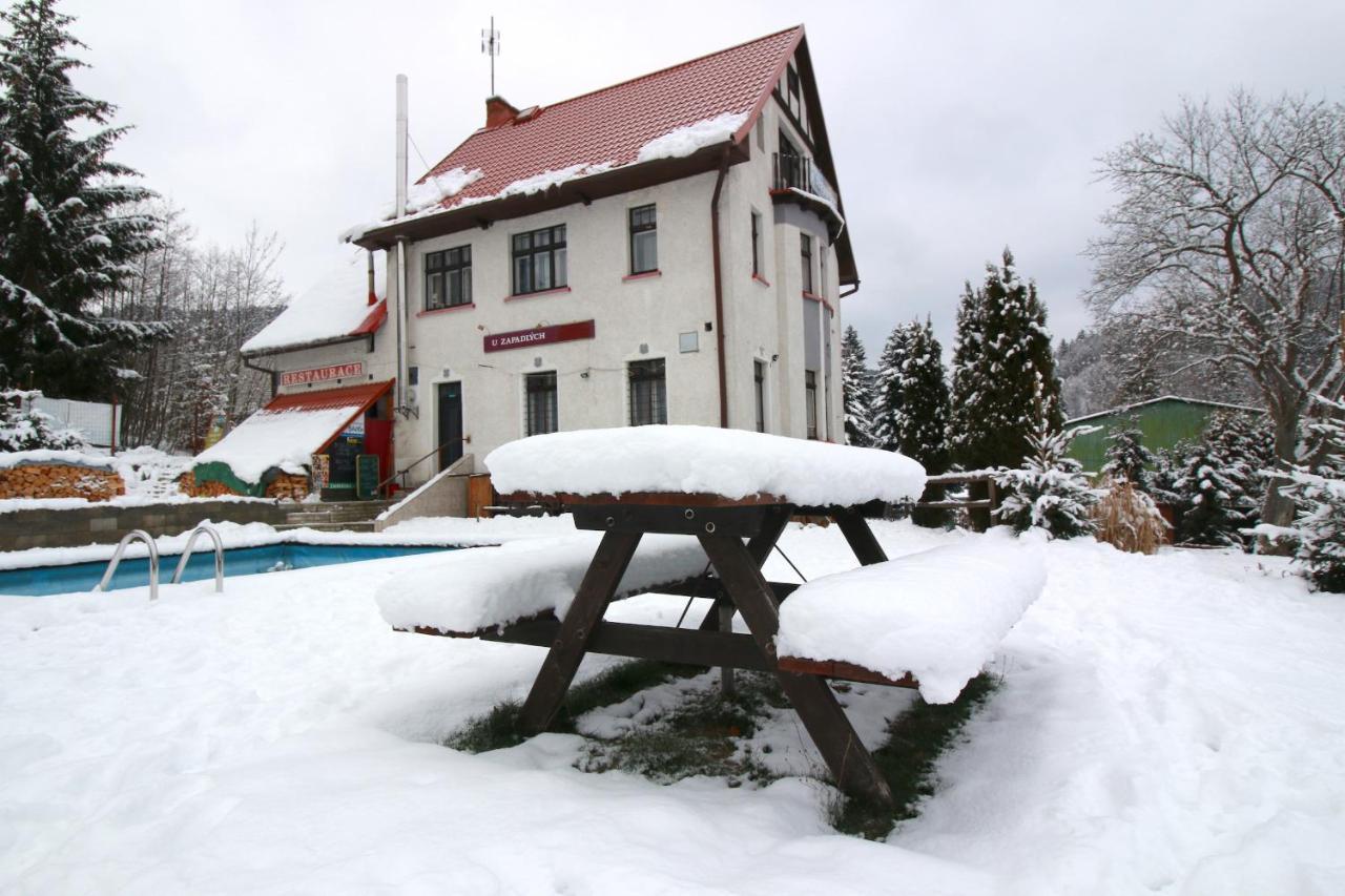 Penzion Paseky U Zapadlych Vlastencu Paseky nad Jizerou Exterior foto